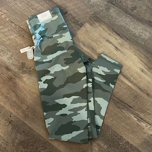 Aerie offline camo leggings